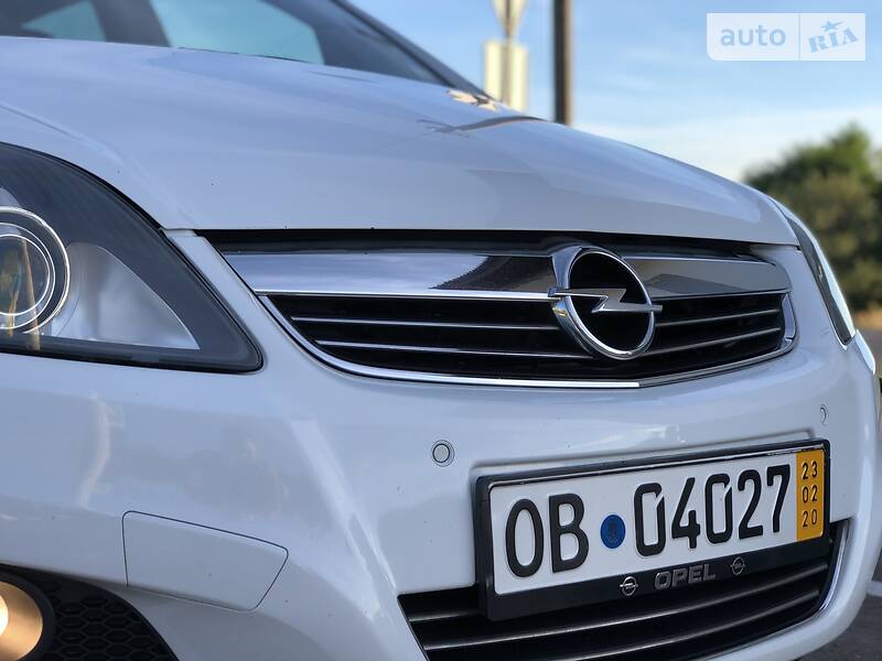 Мінівен Opel Zafira 2009 в Дрогобичі