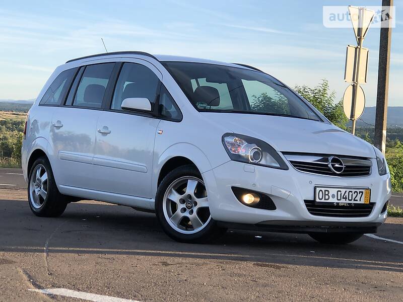 Мінівен Opel Zafira 2009 в Дрогобичі