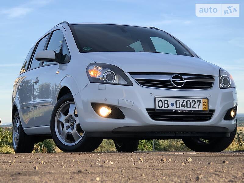 Мінівен Opel Zafira 2009 в Дрогобичі