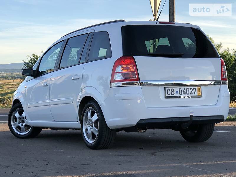Мінівен Opel Zafira 2009 в Дрогобичі