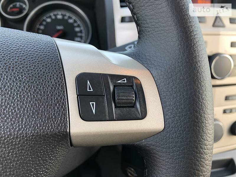 Мінівен Opel Zafira 2009 в Дрогобичі