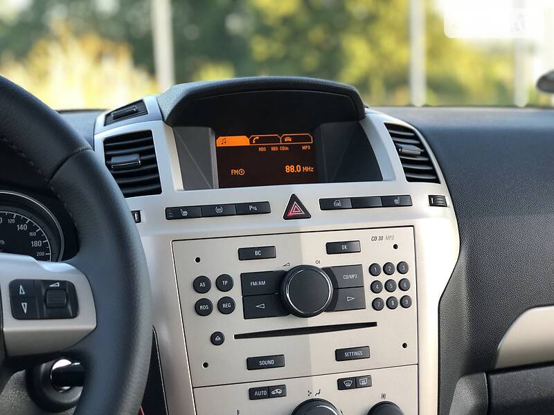 Мінівен Opel Zafira 2009 в Дрогобичі