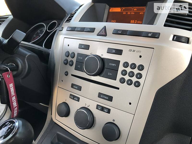 Мінівен Opel Zafira 2009 в Дрогобичі