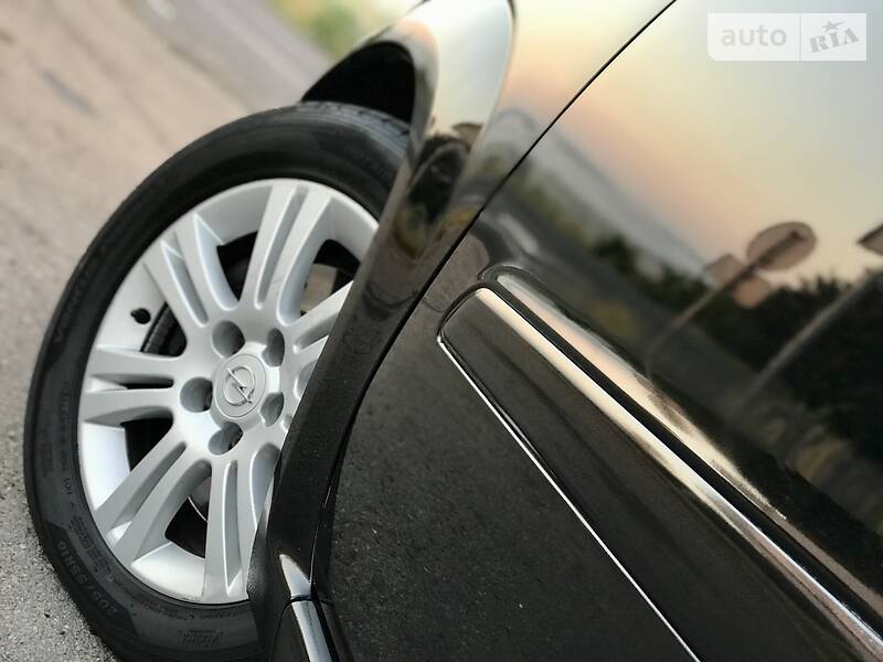 Мінівен Opel Zafira 2010 в Дрогобичі