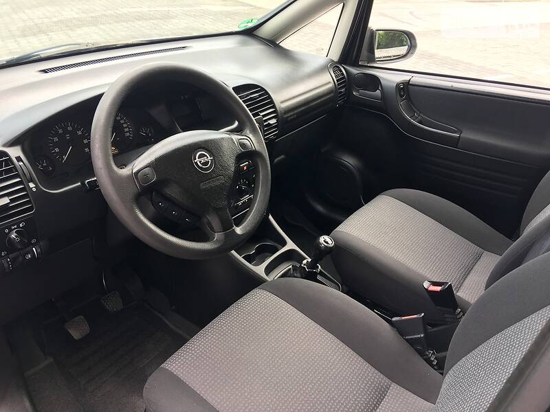 Універсал Opel Zafira 2003 в Вінниці