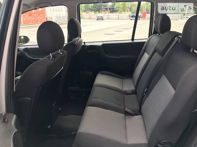 Універсал Opel Zafira 2003 в Вінниці