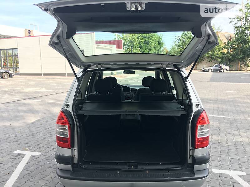 Універсал Opel Zafira 2003 в Вінниці