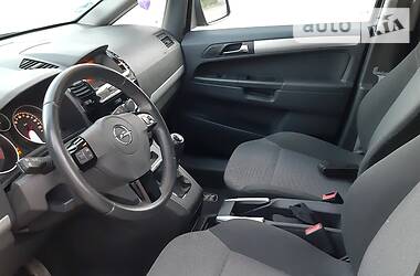 Мінівен Opel Zafira 2010 в 