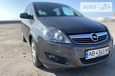 Минивэн Opel Zafira 2011 в Виннице