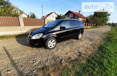 Універсал Opel Zafira 2008 в Калуші