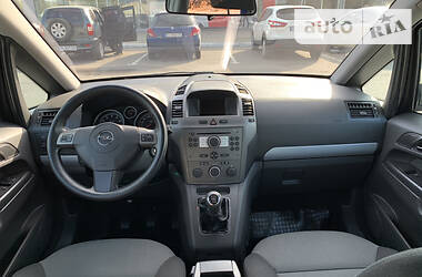 Минивэн Opel Zafira 2007 в Полтаве