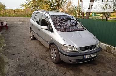 Минивэн Opel Zafira 2000 в Локачах