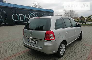 Минивэн Opel Zafira 2010 в Львове