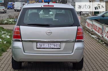 Универсал Opel Zafira 2008 в Ровно