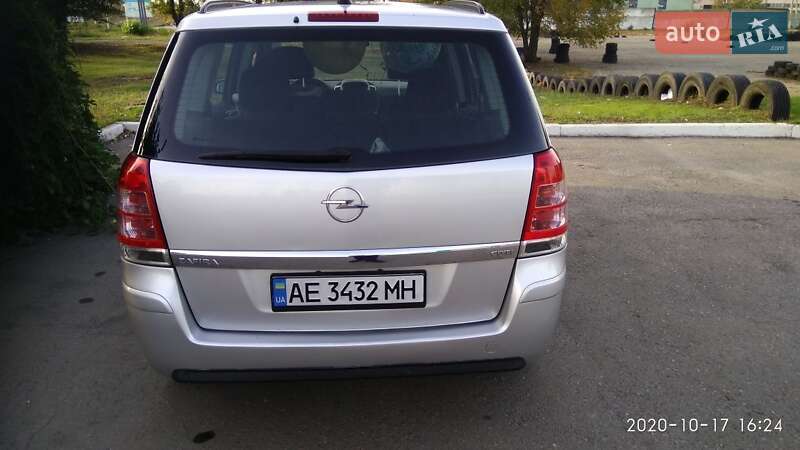 Минивэн Opel Zafira 2008 в Павлограде