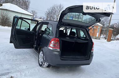 Универсал Opel Zafira 2008 в Стрые