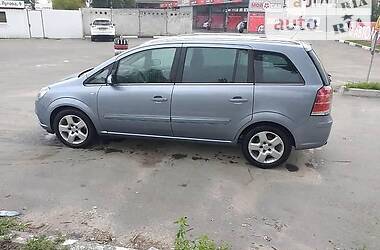 Минивэн Opel Zafira 2007 в Киеве