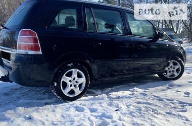 Универсал Opel Zafira 2007 в Ровно