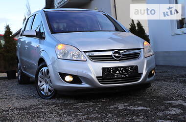 Минивэн Opel Zafira 2009 в Дрогобыче