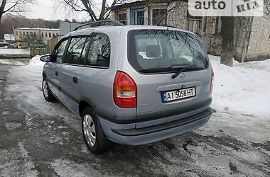 Минивэн Opel Zafira 2001 в Киеве