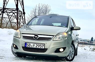 Минивэн Opel Zafira 2010 в Дрогобыче