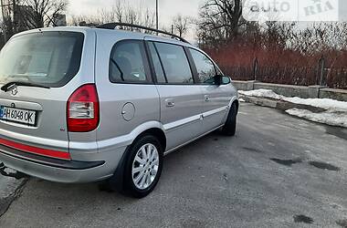 Минивэн Opel Zafira 2005 в Киеве