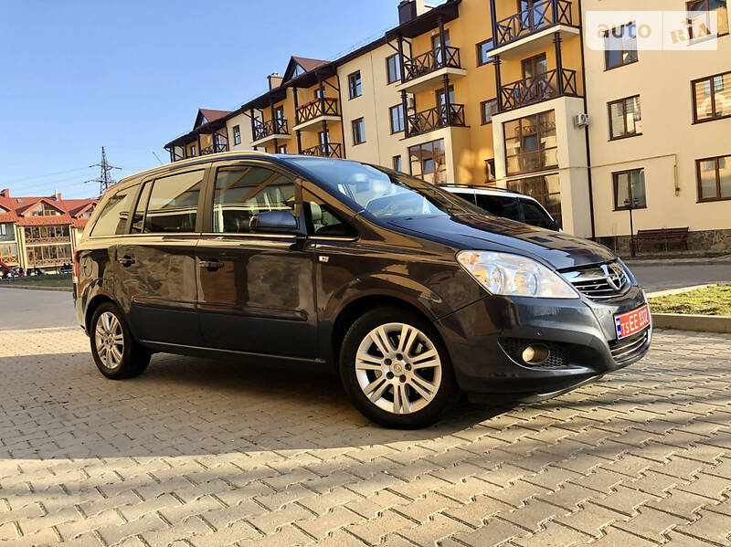 Мінівен Opel Zafira 2009 в Чернівцях