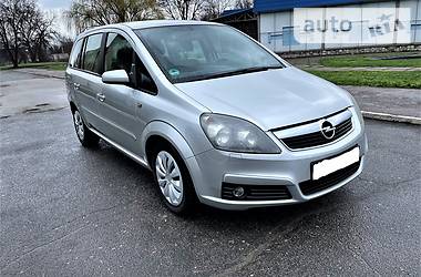 Универсал Opel Zafira 2006 в Днепре