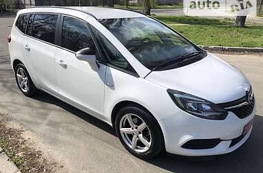 Минивэн Opel Zafira 2017 в Киеве