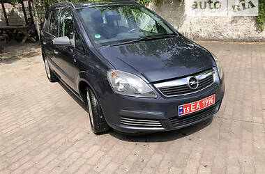 Универсал Opel Zafira 2005 в Днепре