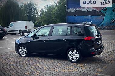 Минивэн Opel Zafira 2016 в Луцке