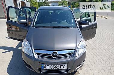 Минивэн Opel Zafira 2010 в Коломые