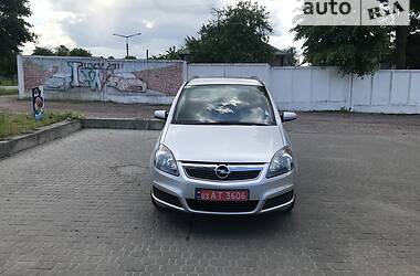 Универсал Opel Zafira 2007 в Коростене