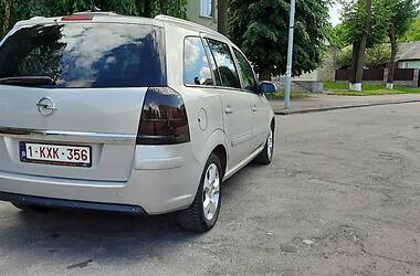 Мінівен Opel Zafira 2007 в Рівному