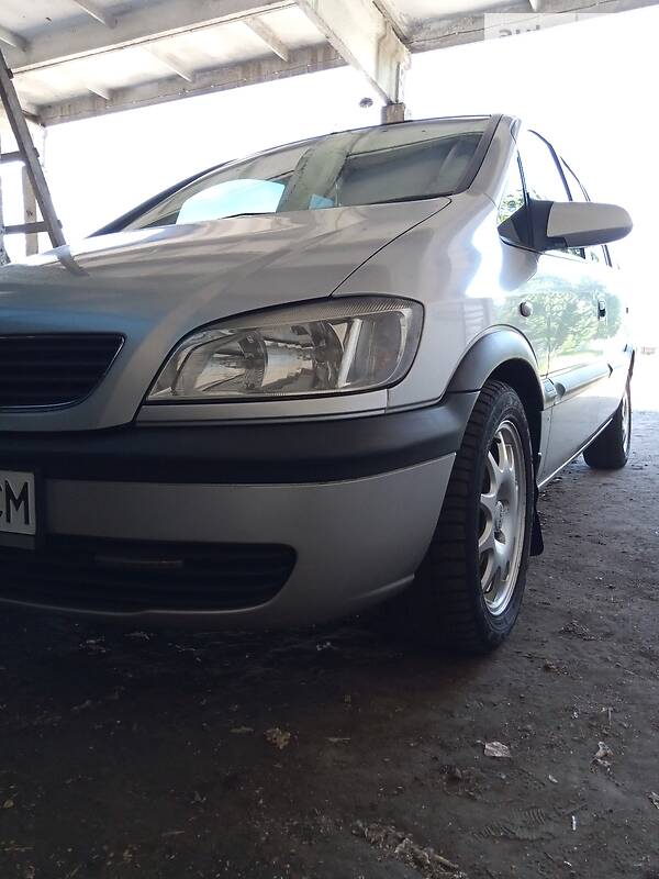 Минивэн Opel Zafira 1999 в Золотоноше