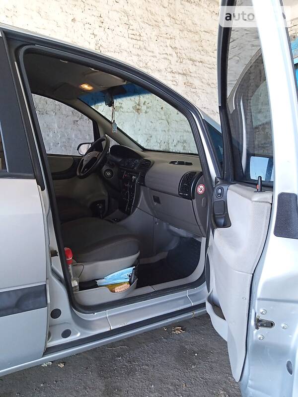Минивэн Opel Zafira 1999 в Золотоноше