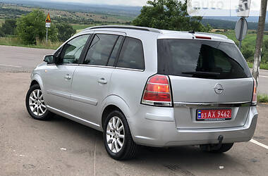 Минивэн Opel Zafira 2006 в Дрогобыче