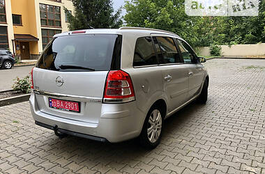 Минивэн Opel Zafira 2009 в Черновцах