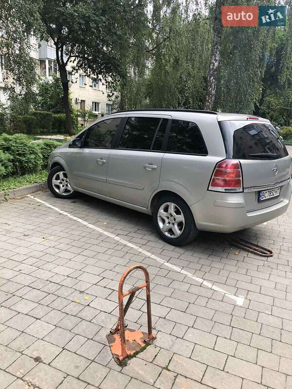 Минивэн Opel Zafira 2007 в Львове
