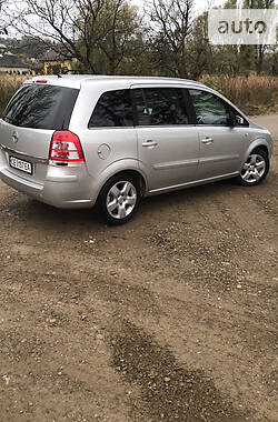 Минивэн Opel Zafira 2008 в Черновцах