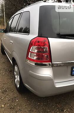 Минивэн Opel Zafira 2008 в Черновцах