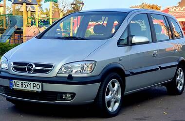 Минивэн Opel Zafira 2003 в Каменском