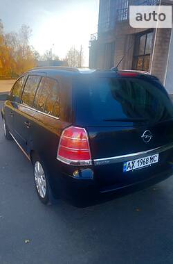 Минивэн Opel Zafira 2007 в Харькове