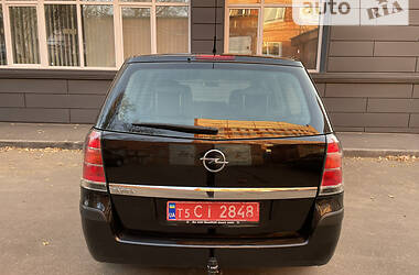 Универсал Opel Zafira 2008 в Кропивницком