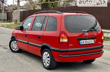 Хэтчбек Opel Zafira 2002 в Одессе