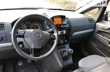 Минивэн Opel Zafira 2011 в Луцке