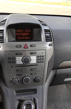 Минивэн Opel Zafira 2006 в 