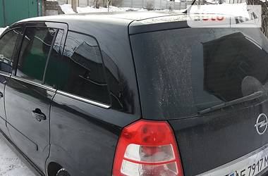 Универсал Opel Zafira 2008 в Днепре