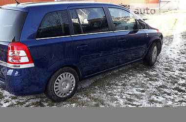 Минивэн Opel Zafira 2010 в Черновцах