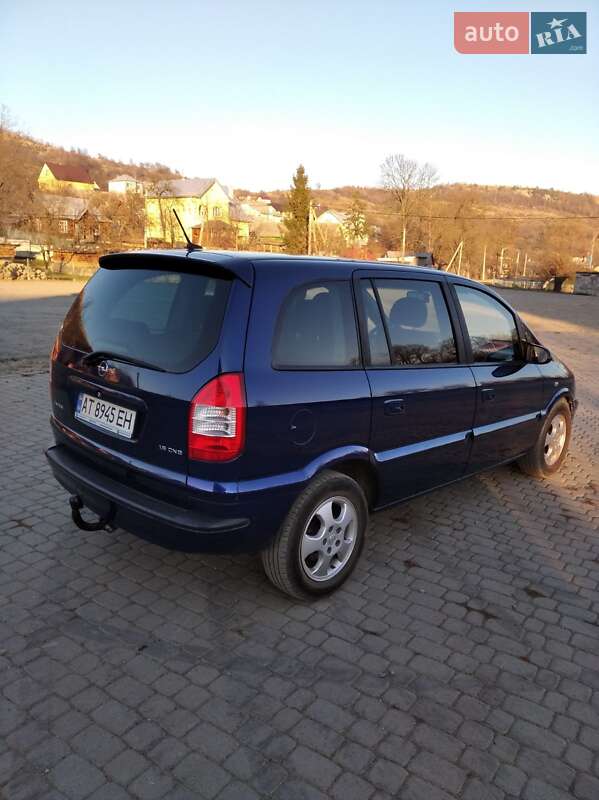 Минивэн Opel Zafira 2004 в Надворной